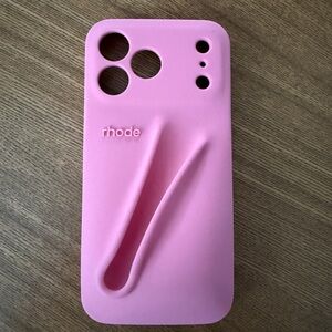 rhode Sweet Pea 17 Pro Max Lip Case
